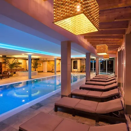 Harangvirag Apartmanhaz - Visegrád